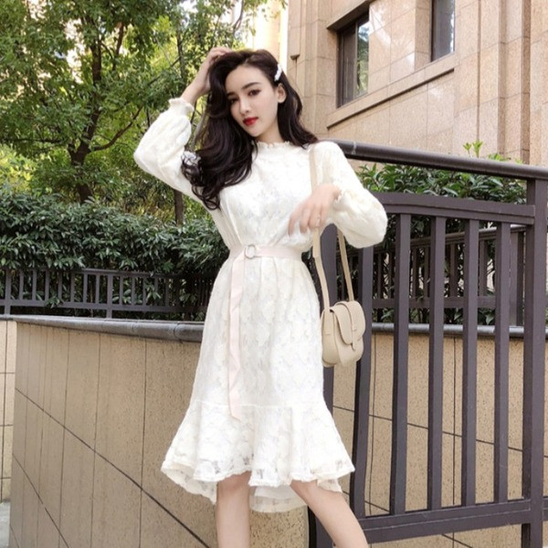 Rochie de dama din dantela cu guler jos si curea alb-negru