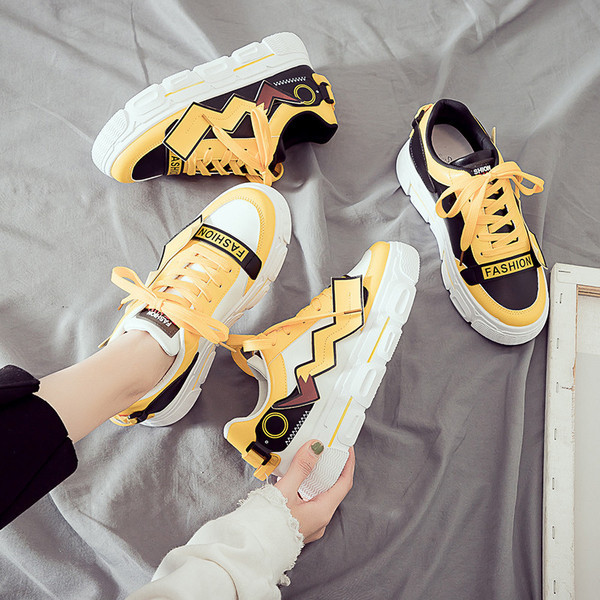 Tenisi dama sport-casual cu sireturi si talpa groasa in alb-negru