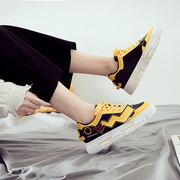 Tenisi dama sport-casual cu sireturi si talpa groasa in alb-negru