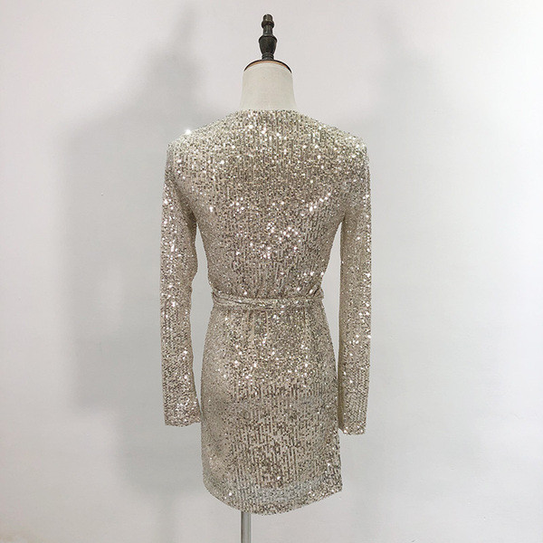 Rochie moderna de dama cu decolteu in V adanc si curea argintie cu paiete