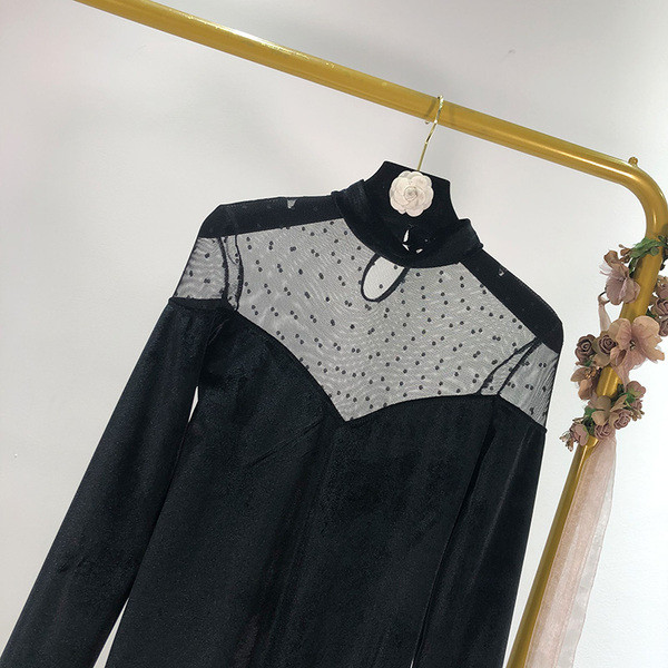 Rochie scurta eleganta de culoare neagra din catifea si tul