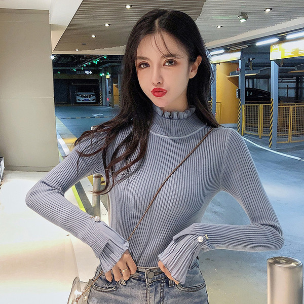 Pulover de dama cu tul si perle pe maneca in mai multe culori