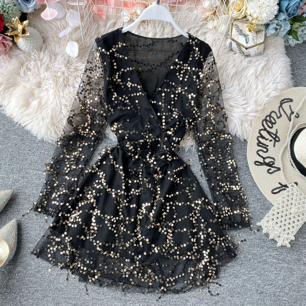 Rochie de dama model nou cu decolteu spitz si paiete in doua culori