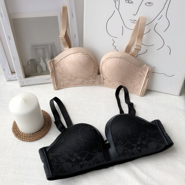 Δαντελοτό  σουτιέν σε μπεζ και μαύρο χρώμα