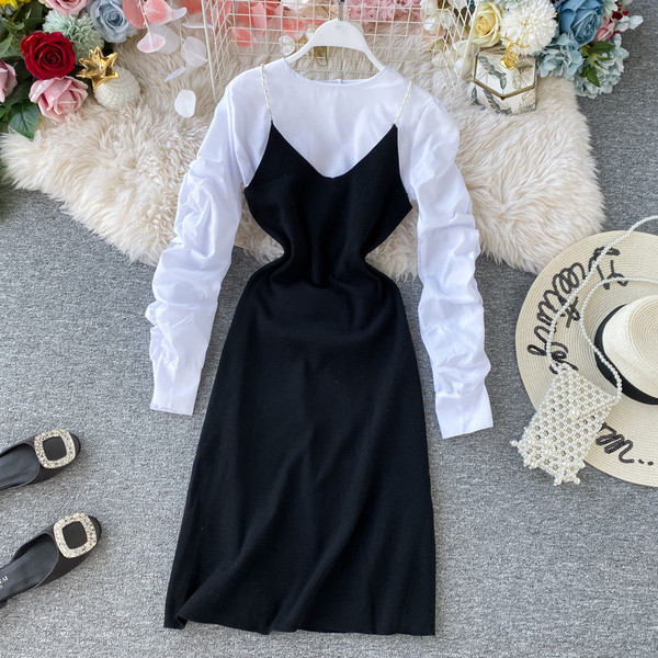 Set de rochie de dama modern cu bretele subtiri si bluza cu decolteu oval