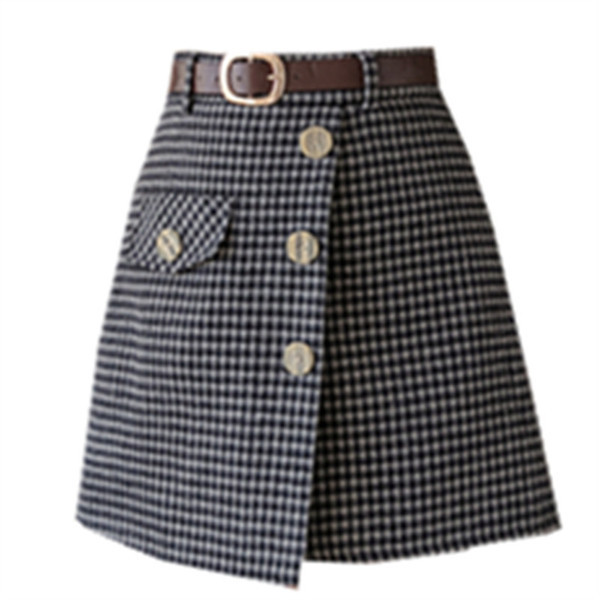 Fusta de dama in carouri cu nasturi si curea de culoare maro, gri si negru