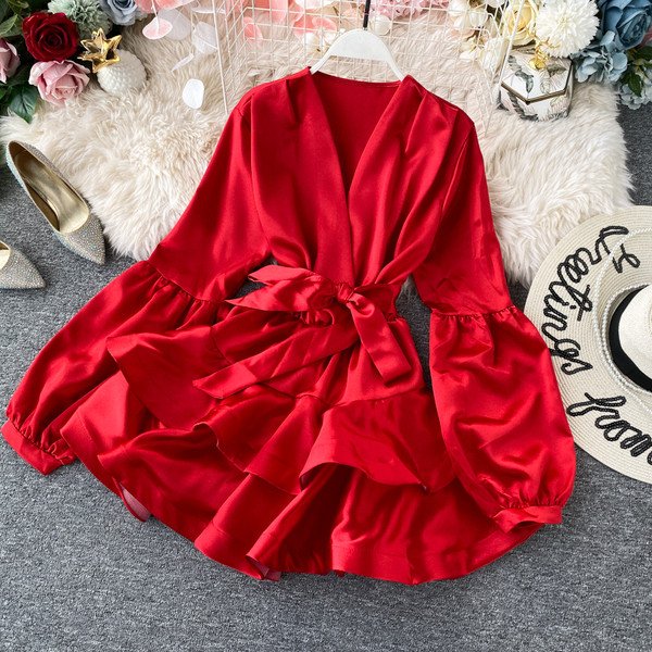 Rochie de dama model nou cu decolteu spitz si panglica in mai multe culori