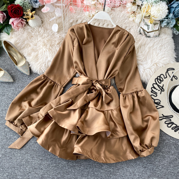 Rochie de dama model nou cu decolteu spitz si panglica in mai multe culori