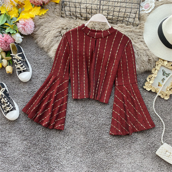 Bluză de damă modernă cu decolteu oval și mâneci lotus în mai multe culori