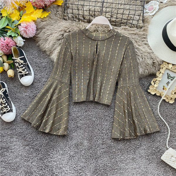 Bluză de damă modernă cu decolteu oval și mâneci lotus în mai multe culori