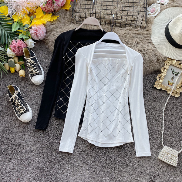 Bluză de damă modernă cu mâneci lungi și pietre în alb, negru, roșu și roz