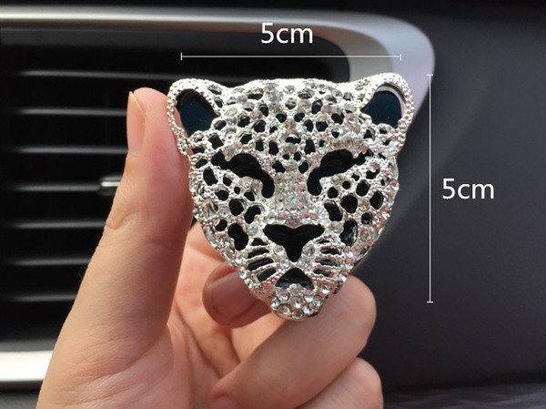 Метална декорация за автомобил във формата на леопард с камъни в златист и сребрист цвят