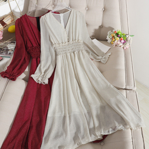 Rochie de dama lunga cu buline cu decolteu in V si talie elastica in alb, rosu si negru