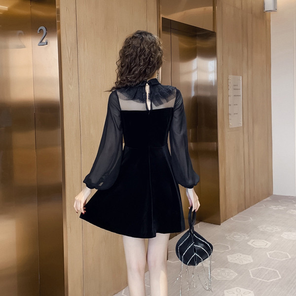 Rochie de dama croiata model nou din catifea cu guler clasic, tul si dantela