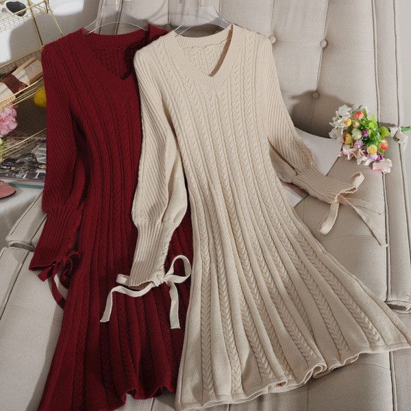 Rochie de iarnă tricotată de damă, cu mâneci lungi și decolteu în V