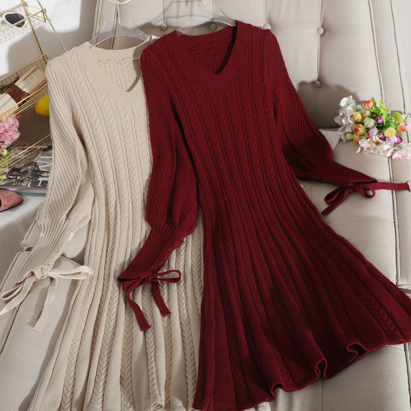 Rochie de iarnă tricotată de damă, cu mâneci lungi și decolteu în V