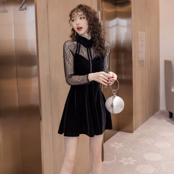 Rochie de dama cu guler polo si maneci sigilate in negru