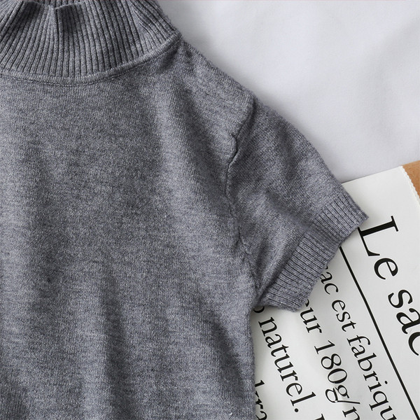 Pulover de dama la moda din tricotat subtire cu maneci scurte in mai multe culori