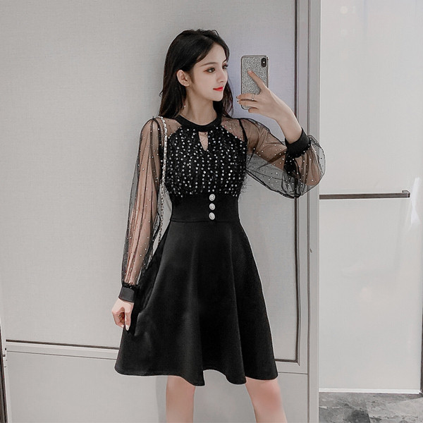 Rochie de dama model nou decupata cu maneci sigilate, paiete si nasturi