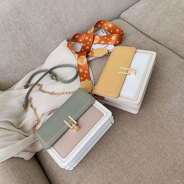 Geanta mica de dama din piele ecologica cu doua manere in negru, galben si verde