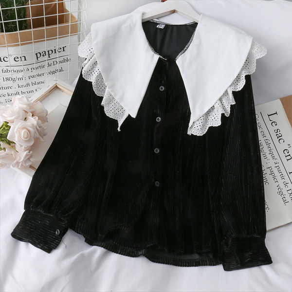 Cămașă modernă de damă din catifea cu decolteu rotund în alb și negru