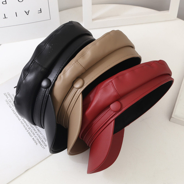 Stílusos női bőr sapka típusú sapka többféle színben