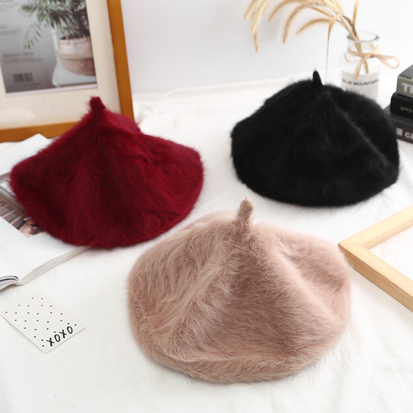 Pălărie de pluș tip beretă de damă în roz, alb, bej, mov, negru și visiniu