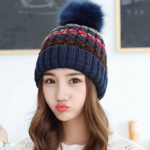 Palarie de dama tricotata iarna cu puf in sase culori