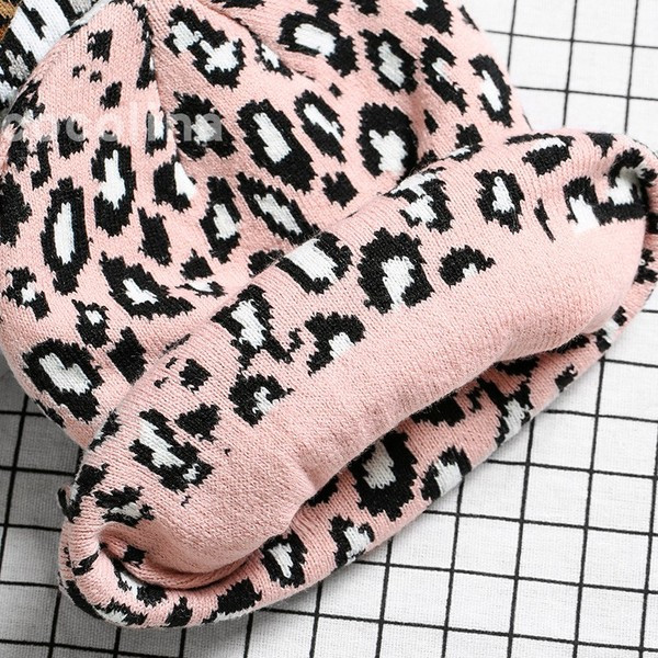 Pălărie casual de iarnă de damă cu model animal în patru culori