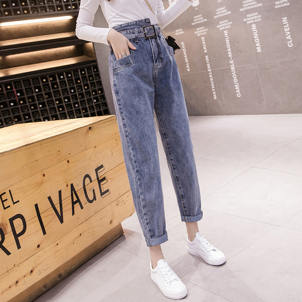 Blugi de dama asimetrici in albastru cu curea - model drept