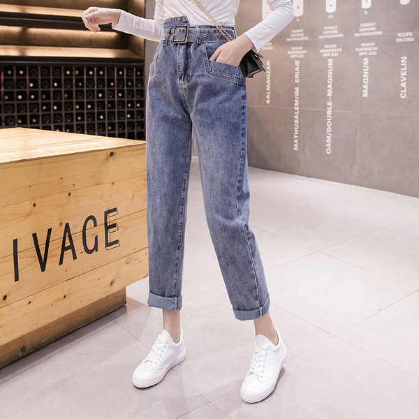 Blugi de dama asimetrici in albastru cu curea - model drept