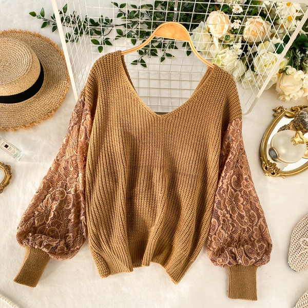NOU pulover de dama cu dantela pe maneci si decolteu in V
