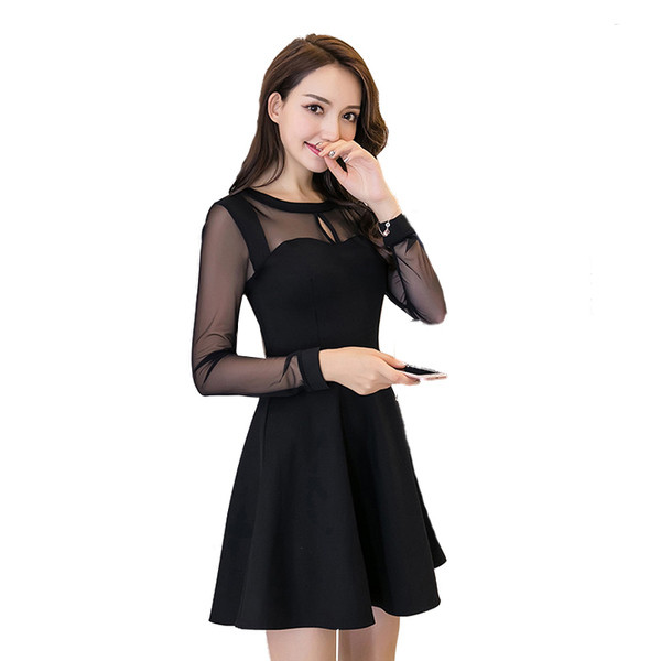 Stílusos női ruha kerek nyakkivágással, fekete ujjú pecséttel