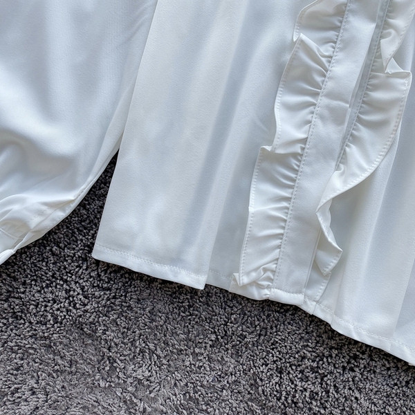 Modern női csipke ing magas gallérral és hosszú ujjú fekete-fehér színben