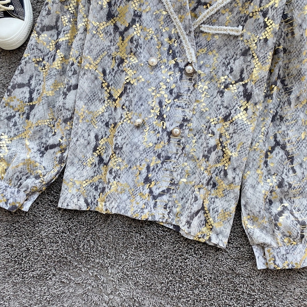 Modern női sifon ing kígyómintával, arany és ezüst színben