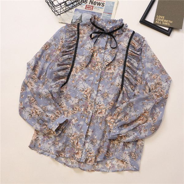 Női sifon ing virágos motívumokkal és nyakkendőkkel