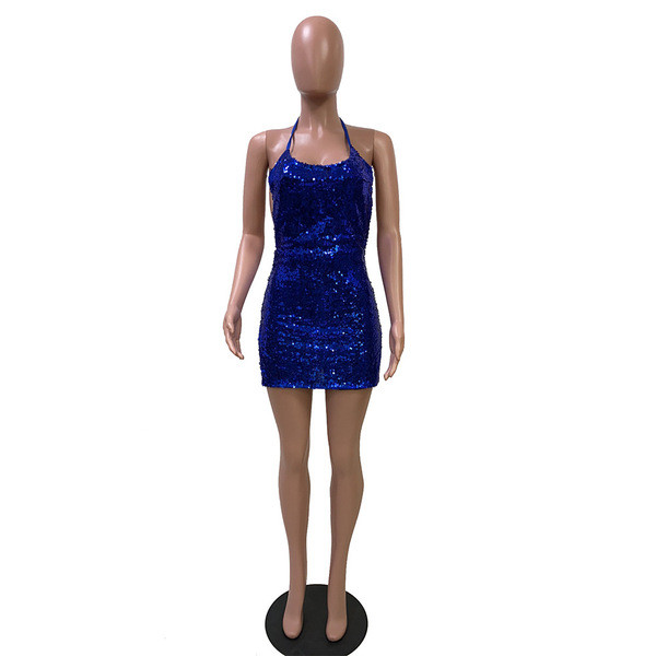 Elegáns rövid női ruha O-nyakkal és flitterekkel kék, ezüst és arany színben