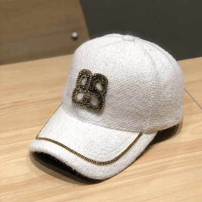 Női pehelysapka baseball sapkával díszítő kövekkel