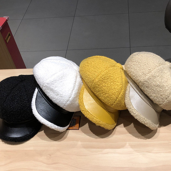 Női téli sapka sapka típusa sárga, fekete, fehér, szürke és bézs színben