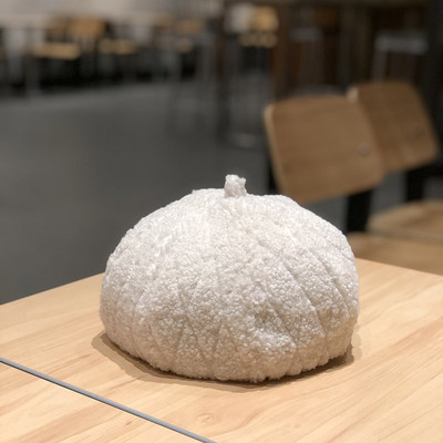 Őszi-téli női barett típusú sapka