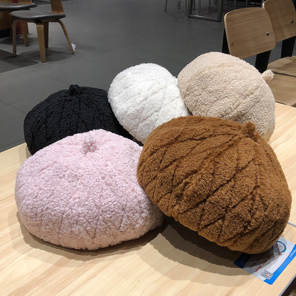 Őszi-téli női barett típusú sapka