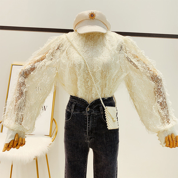 Stílusos csipke ing hosszú ujjal és fürtökkel, fekete, fehér és bézs színben