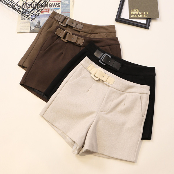 Retro stílusú női rövidnadrág magas derékkal, négy színben