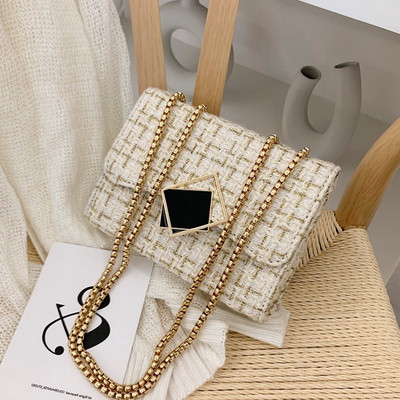 Modern női kis válltáska fekete, fehér, rózsaszín és piros színben