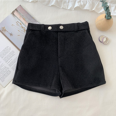 Női rövidnadrág széles modell négy színben, magas derékkal