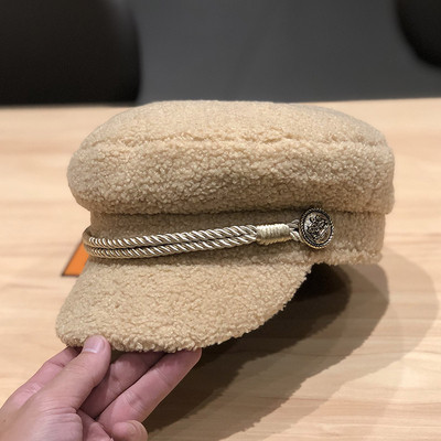 Női téli sapka napellenzővel barna, fehér, rózsaszín, bézs és fekete színben