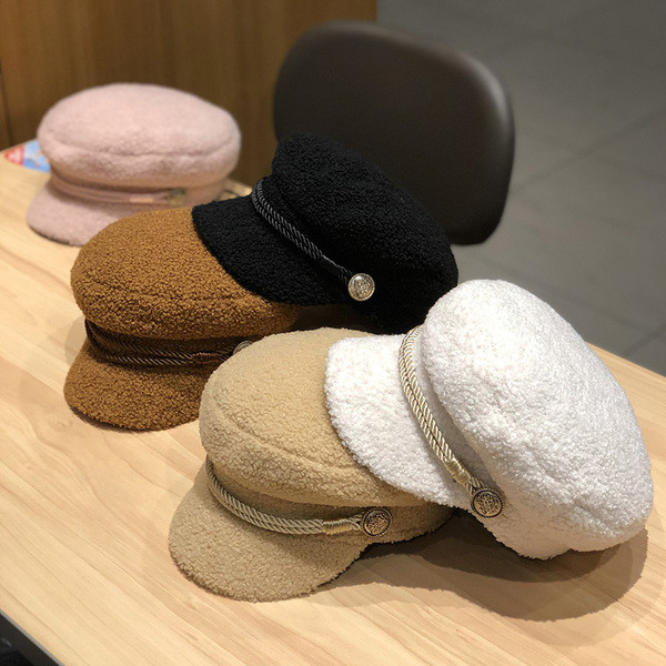 Női téli sapka napellenzővel barna, fehér, rózsaszín, bézs és fekete színben