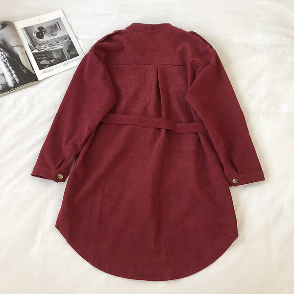 Hosszú női ing három színben övvel és gombokkal