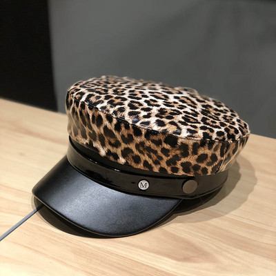 ÚJ modell női sapka napellenzővel és leopárdmintával szürke és barna színben - három modell