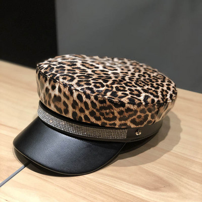 ÚJ modell női sapka napellenzővel és leopárdmintával szürke és barna színben - három modell